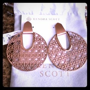 Kendra Scott Diane earrings filigree in Rose Gold
